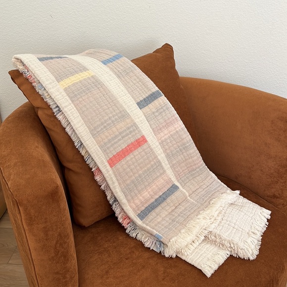 Texteis Penedo Other - Texteis Penedo (new) Cotton Gauze Muslin Pastel Color Stripe Throw Blanket